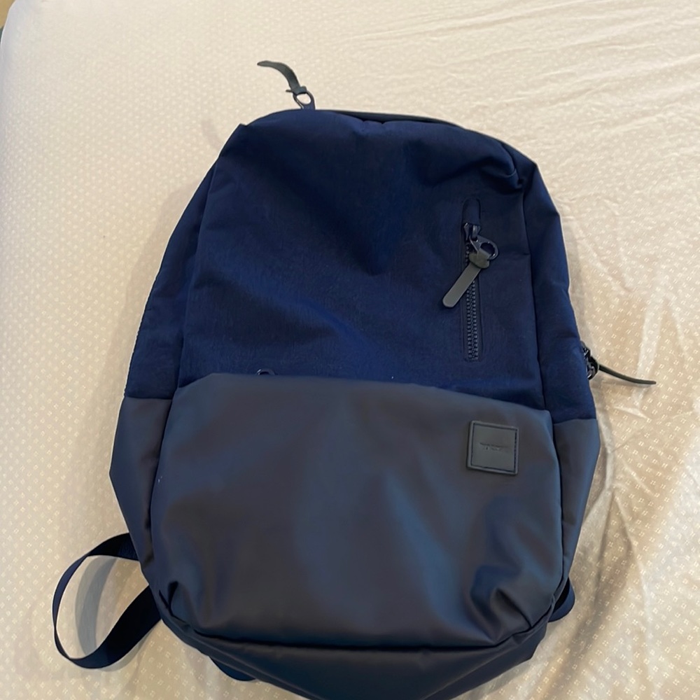 Incase Compass Backpack with flight Nylon